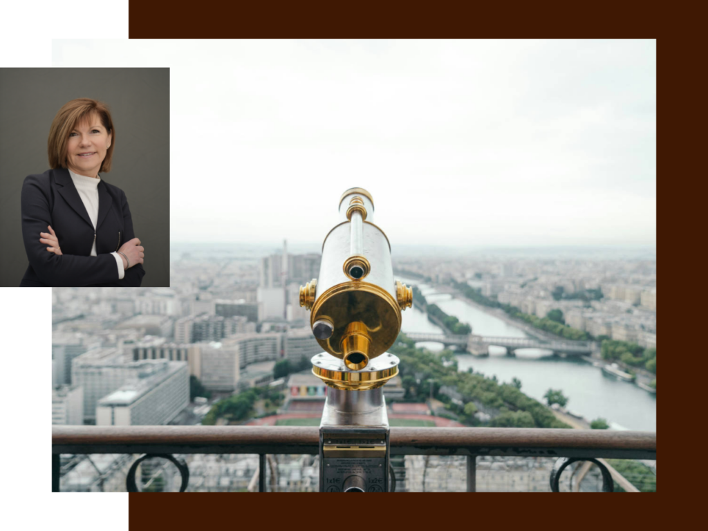 Visuel du dirigeant d’un cabinet de recrutement premium pour des PME, spécialisé dans l’identification de talents, l’évaluation et l’onboarding de candidats, un sourcing qualifié, intervenant dans les domaines des vins et spiritueux, domaines viticoles, immobilier, BTP, industrie, services, conseil, biens de consommation, devant une vue de Paris où est situé cette agence de recrutement, qui intervient aussi dans le vaucluse, en aquitaine, la vallée du rhône